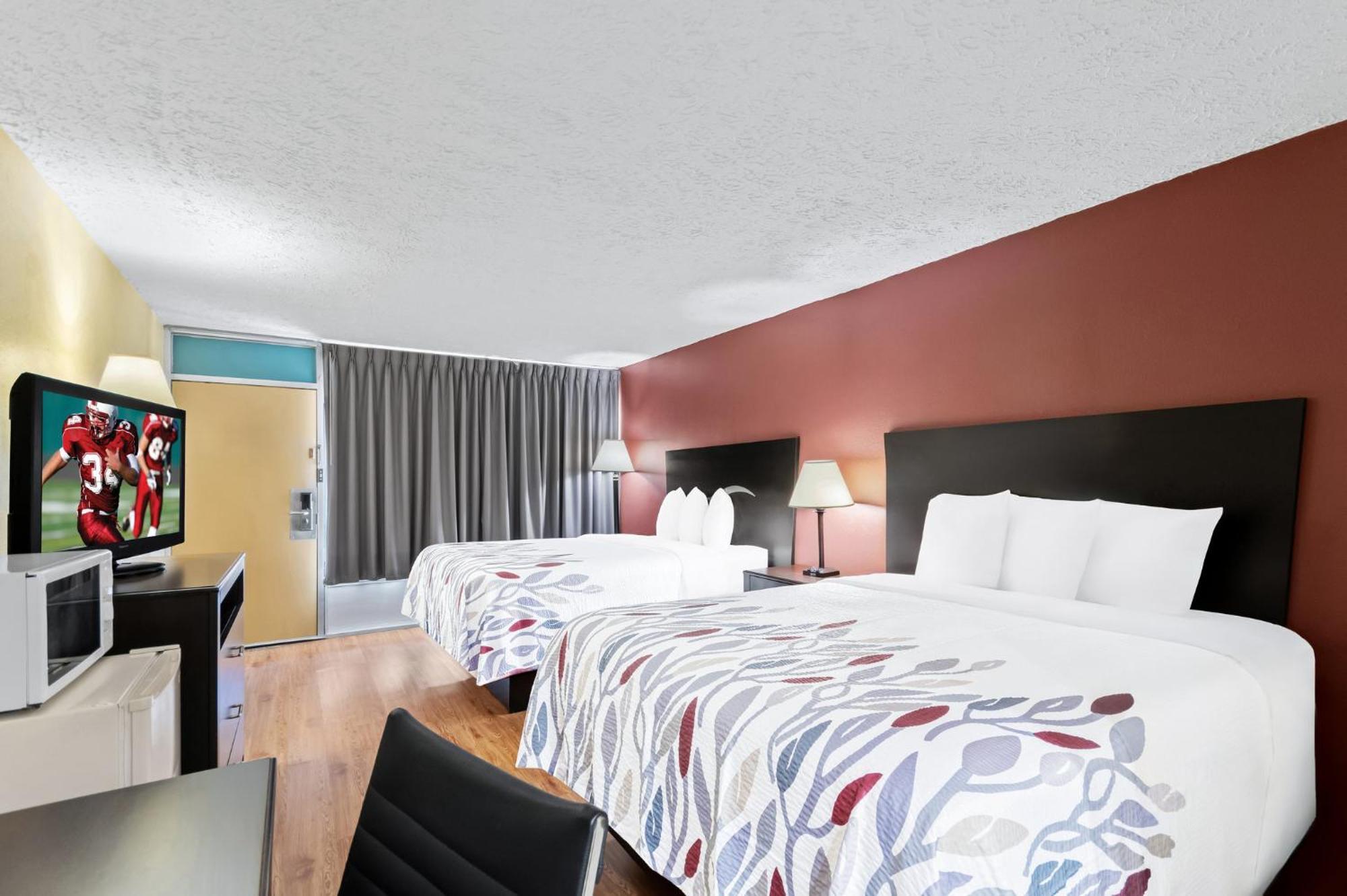 Red Roof Inn בראה מראה חיצוני תמונה
