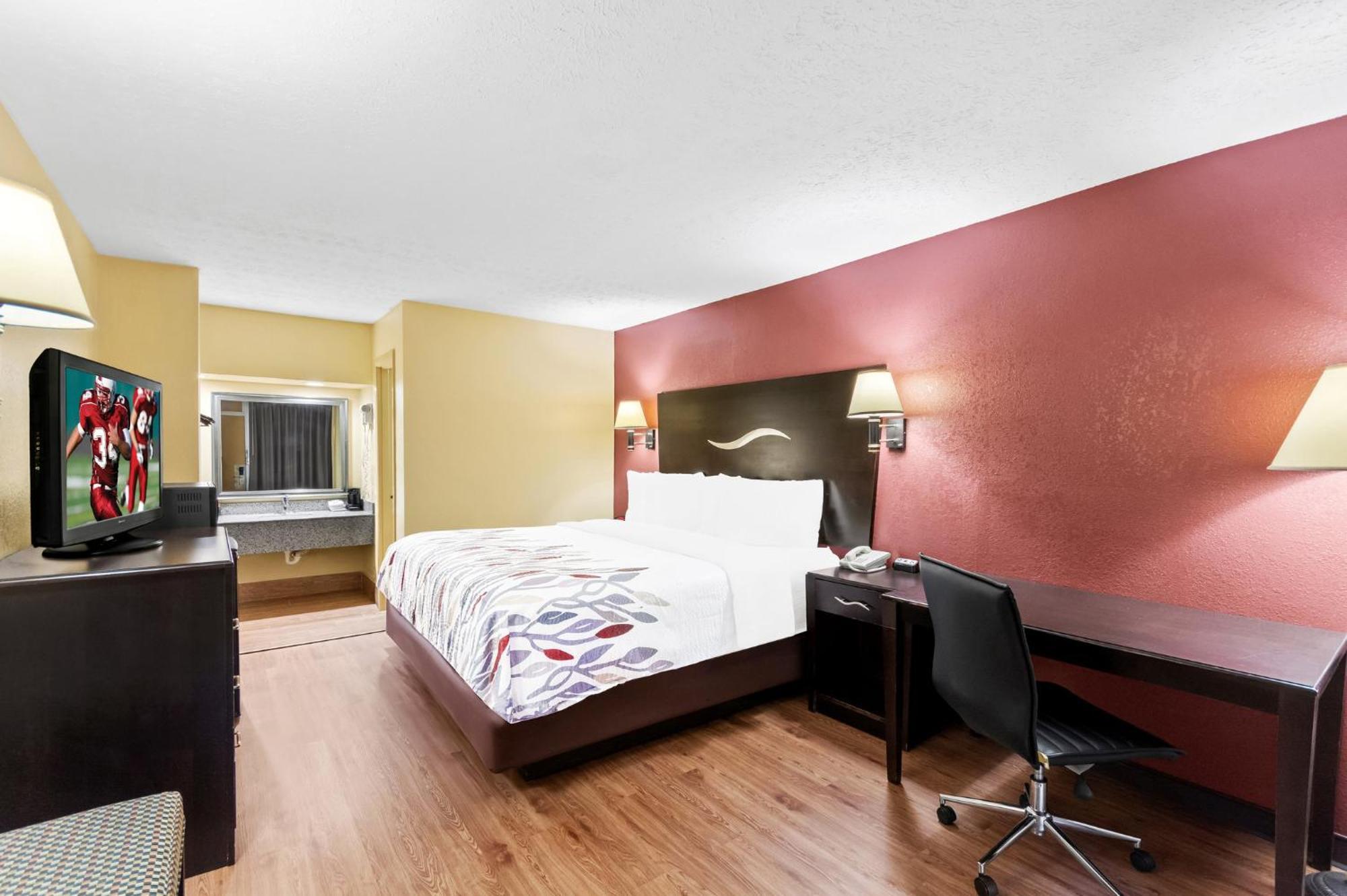 Red Roof Inn בראה מראה חיצוני תמונה