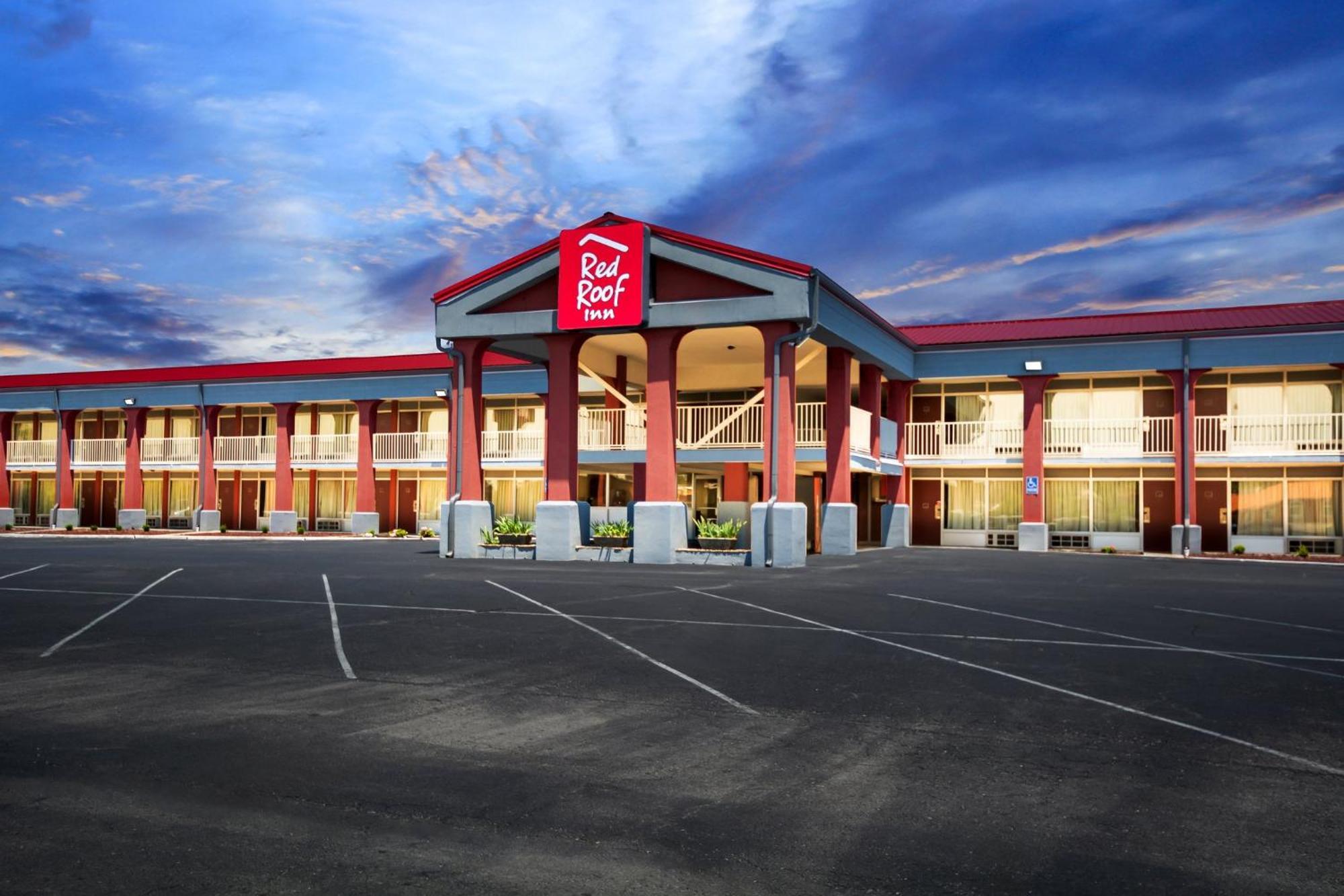 Red Roof Inn בראה מראה חיצוני תמונה