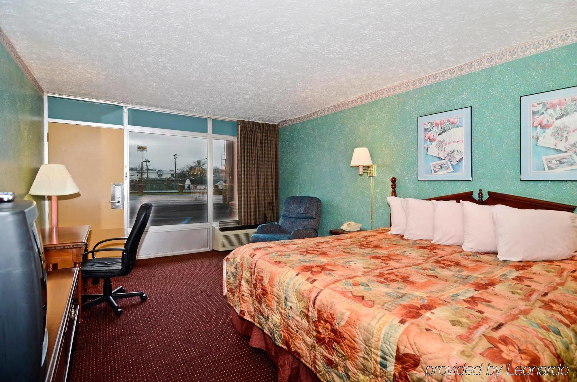 Red Roof Inn בראה מראה חיצוני תמונה